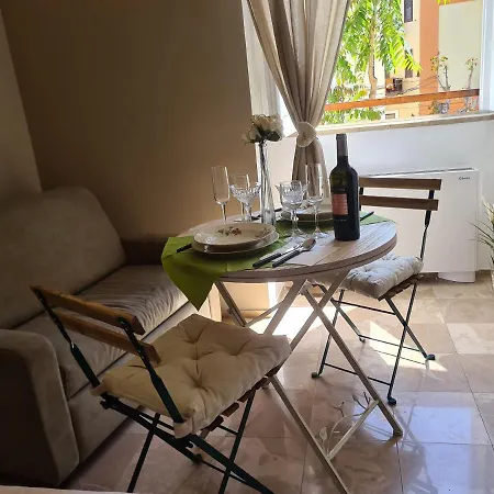 Alojamento de Acomodação e Pequeno-almoço La Cattedrale Sul Mare 3*